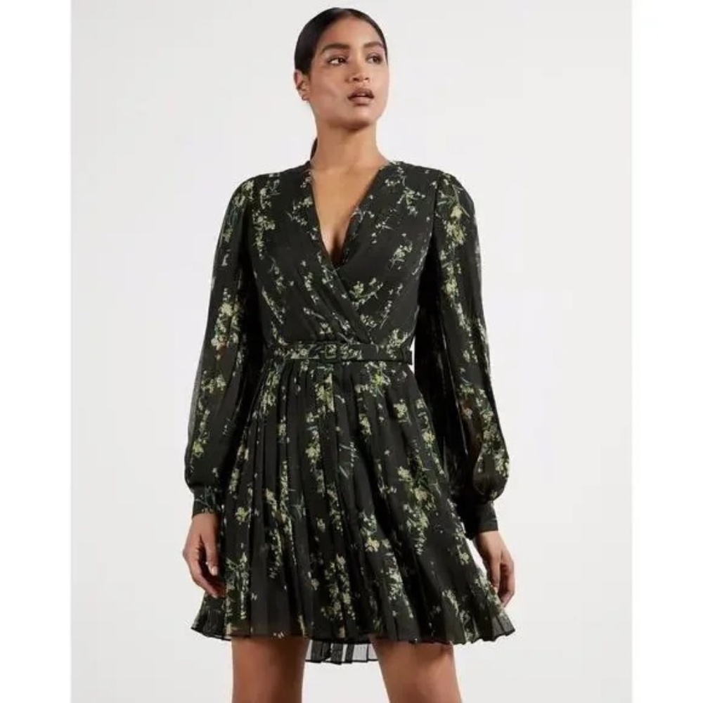NWT Ted Baker London Izzy Papyrus Pleated Mini Dress UK 2 US 4-6